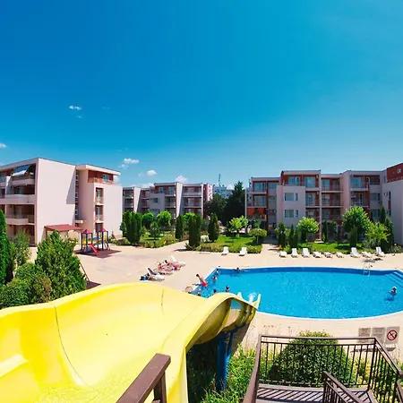דירה - Sleeps 6 Pet Friendly & 6 Pools סאני ביץ'