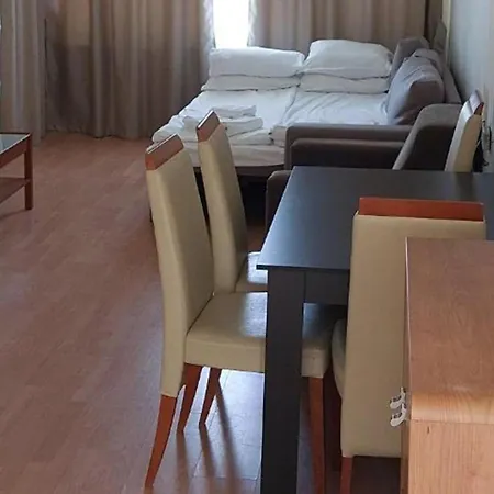 - Sleeps 6 Pet Friendly & 6 Pools Сонячний Берег