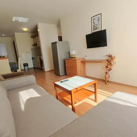 - Sleeps 6 Pet Friendly & 6 Pools * סאני ביץ'